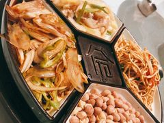 -八府香鸭·啫啫煲(华山路店)
