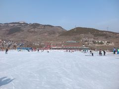 -济南卧虎山滑雪场