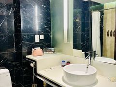 -上海静安昆仑大酒店