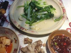 -耙吉吉川味小酒馆(本地人回头店)