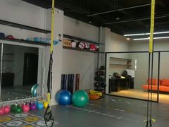 -Freedom Fitness私教健身俱乐部(徐虹北路店)