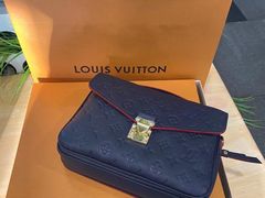 -LV路易威登(德基广场店)