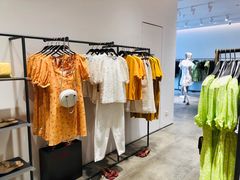 -URBAN REVIVO(西安Momopark店)