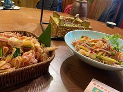 -老滇山寨•云南特色菜•地方菜•民族风情歌舞表演(金碧店)