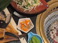 -山川小町·极番烧肉(新地假日广场店)