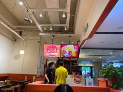 大堂-鸡遇虾煲干锅火锅(小寨金莎店)
