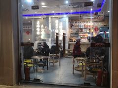 门面-老街烧烤大排档·地道湖北菜·龙虾馆(汉口火车站店)