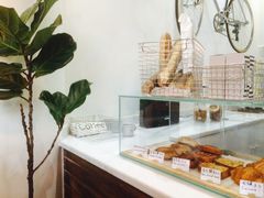 面包甜点陈列柜-常识咖啡common sense(春熙路店)