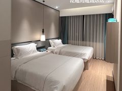 -希岸·轻雅酒店(广州白鹅潭艺术中心花地湾地铁站店)