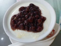 红豆双皮奶（热$20-义顺牛奶公司(庇利金街店)