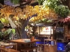 -城墙拐拐火锅(三峡广场黑金冠店)