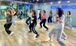 -STAR舞蹈工作室