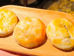 现烤鲜花饼-芸鲜季·云南野生菌餐厅· 云南风物味研社(闵行店)