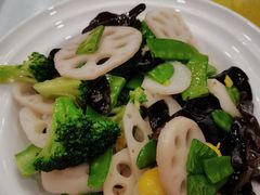 荷塘小炒-鸿运楼烤鸭店(天桥店)