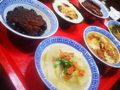 -蓝田九大碗民俗食府(蓝田店)