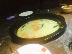 -佬土鹅肠火锅(解放路店)