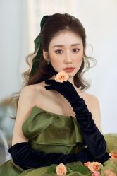 -艾米丽婚纱礼服