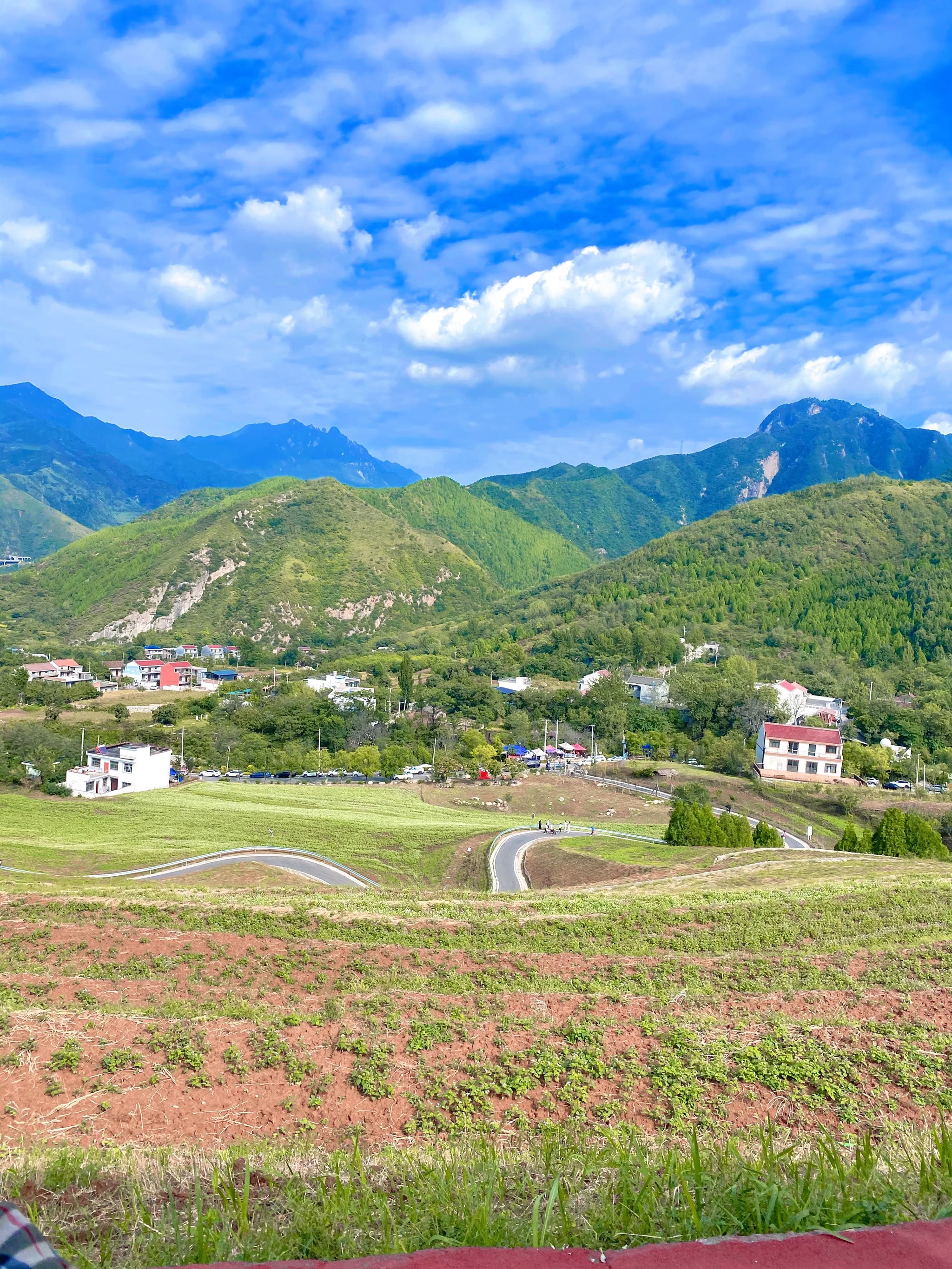 蓝田最美环山路图片