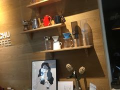 -彳亍咖啡·这里(水湾路店)