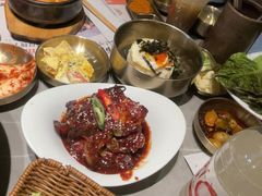 -草家酱蟹炭火烤肉店(珲春南路一店)