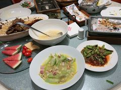 -新天明砂锅鱼头煲