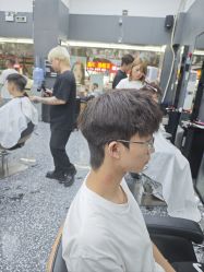 -藤野造型专业烫染接发