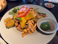 -大头虾越式风味餐厅(光明广场店)