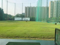 -仙霞高尔夫练习场-停车场