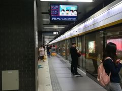 -白石桥南(地铁站)