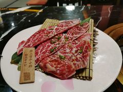 -山川小町·极番烧肉(新地假日广场店)