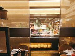 -钱小奴海鲜自助黑金店(杭州滨江龙湖店)