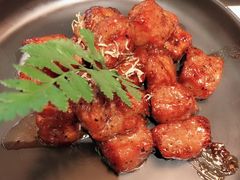 红酒泡沫牛仔粒-荟廷·晶萃(陆家嘴尚悦湾店)
