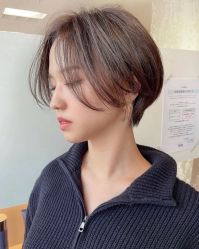 -变画·发型STUDIO