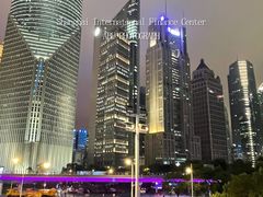 -陆家嘴空中步行连廊