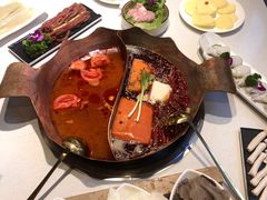 -墨居上隐·院子里火锅(峨眉店)