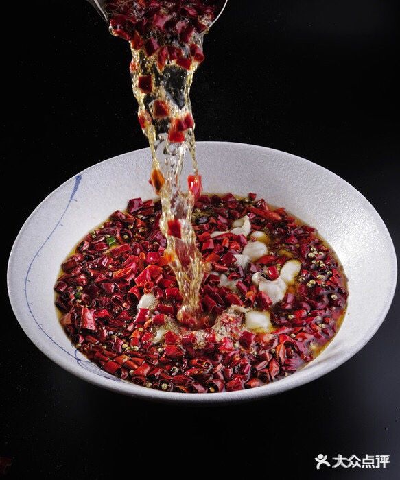 遐迩间·新派川菜(曲江店)摇滚沸腾鱼图片