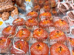 -HOT CRUSH趁热集合·现烤面包(环球港店)