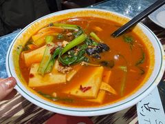 新疆酸辣汤-新疆伊宁远征餐厅