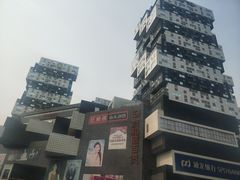 门面-资和信百货商场