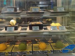 面包甜点陈列柜-猫王榴莲世家(三里屯SOHO商场店)