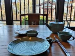 靠窗位-丽江金茂凯悦臻选酒店-滇香馆