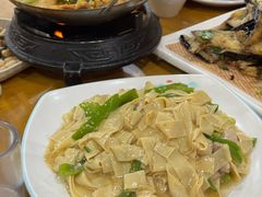 -鹤乡东北菜(崮山路店)