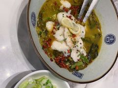 -绿草地·湘菜(酃湖师院店)