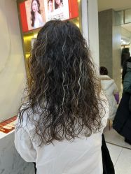 -虫二·专注健康烫染沙龙