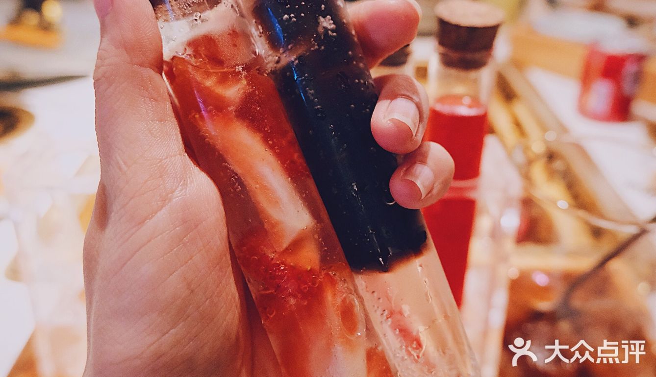 把整个银河系💫和麻将牌🀄️，一起下锅的串串香就是不一般❗️