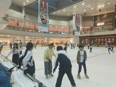 -冰纷万象滑冰场(深圳万象城店)