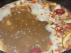 -蘑界·野生菌火锅(深业上城店)