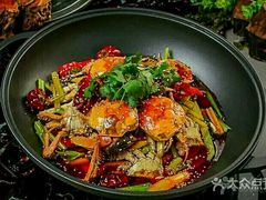 -休记光头香辣蟹干锅(绵竹店)