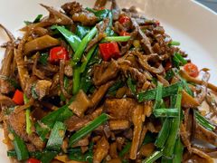 井冈山烟笋烧肉-鄱阳湖·江西小炒·瓦罐煨汤(五道口店)