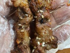 -巴汗羊肉串烧烤店